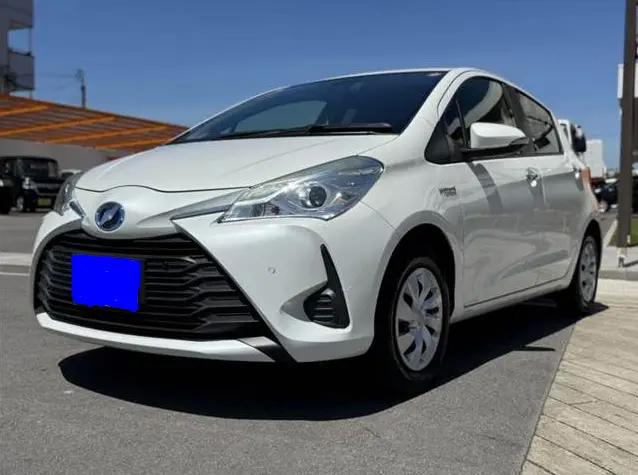 2018 Toyota Vitz — Front exterior