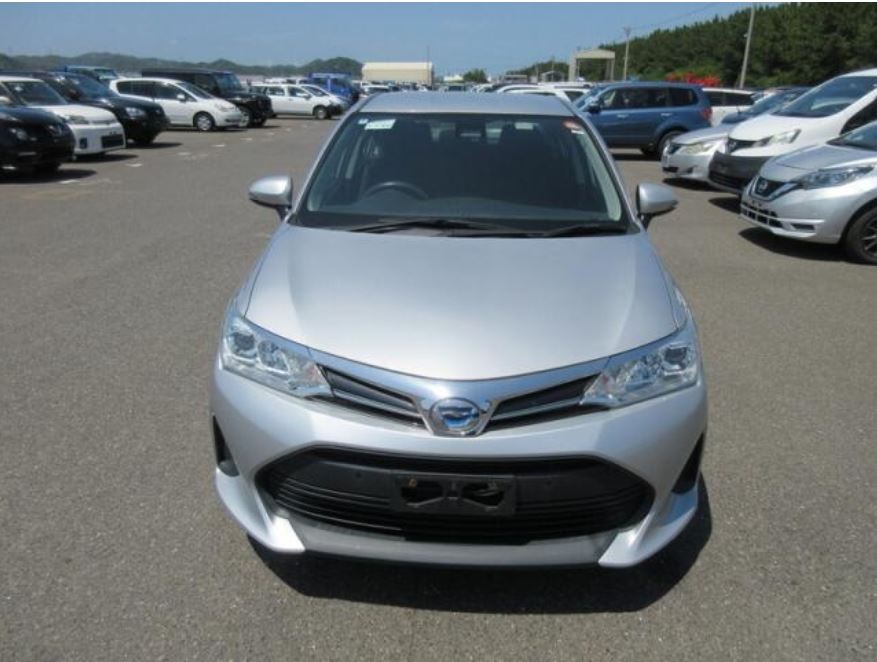2020 Toyota Corolla Axio — Front exterior
