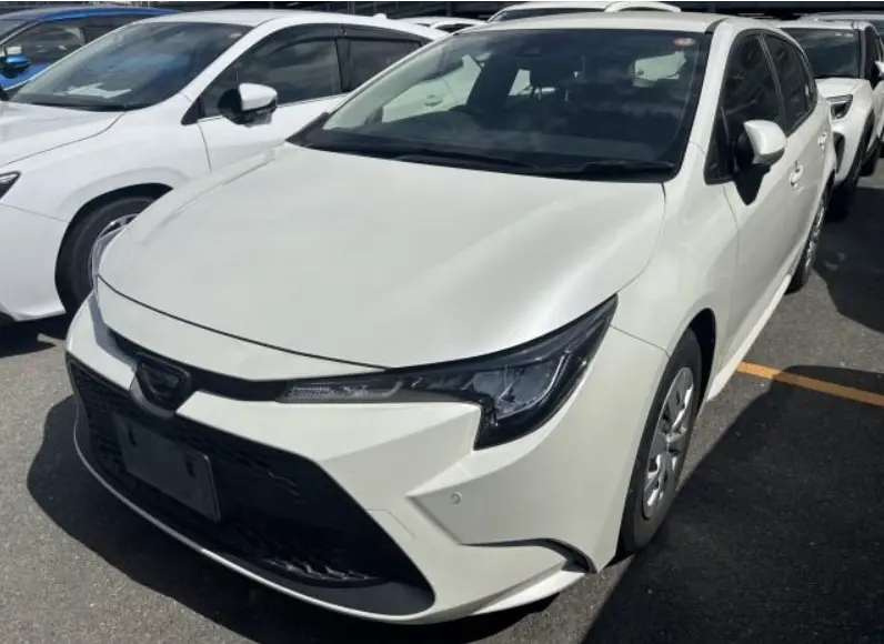 2021 Toyota Corolla Touring — Front exterior