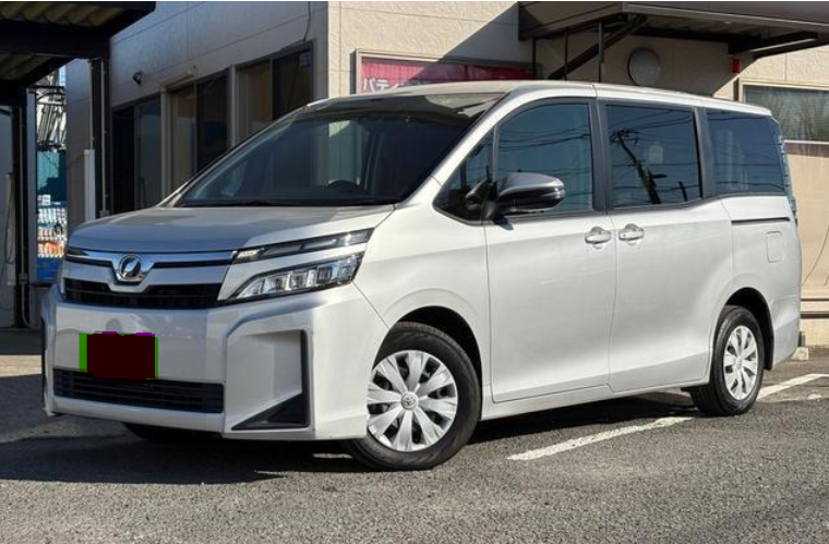 2020 Toyota Voxy — Front exterior
