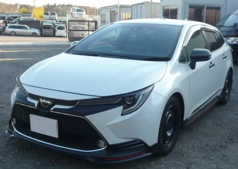 2020 Toyota Corolla Touring — Front exterior