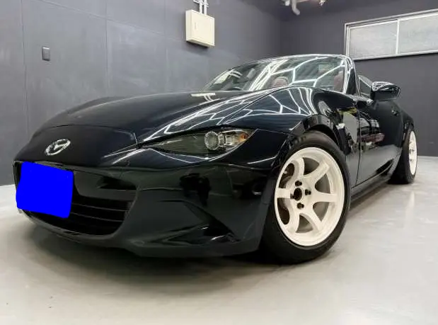 2018 Mazda Roadster — Front exterior